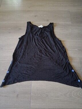 Neon Soul Black Open Back Tank Top With Buttoned Up Sides